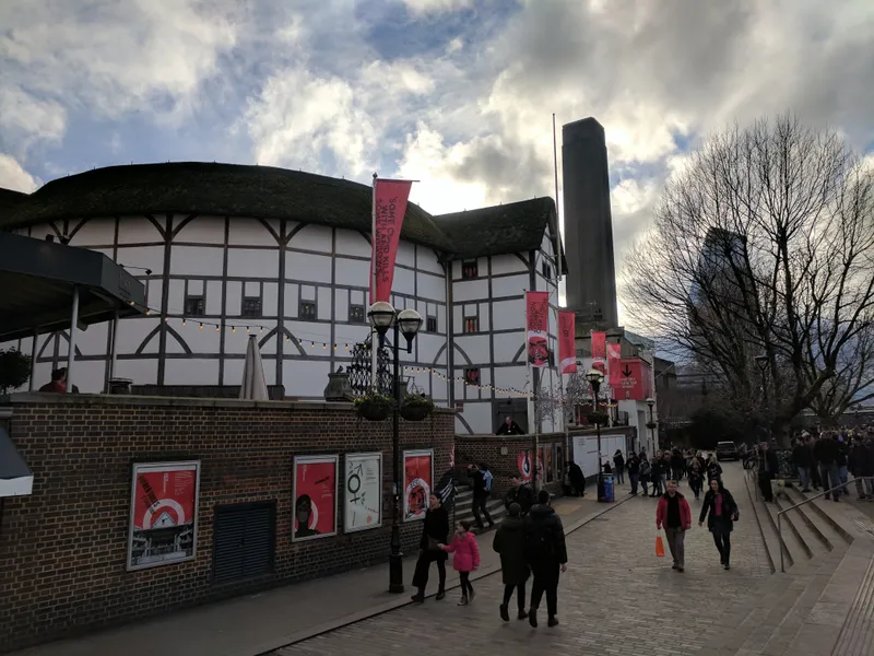 Globe Theatre Fire: How "Henry VIII" Burned It Down
