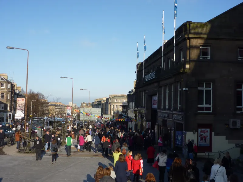 Christmas and Theater Bans Under England's Puritan Rule