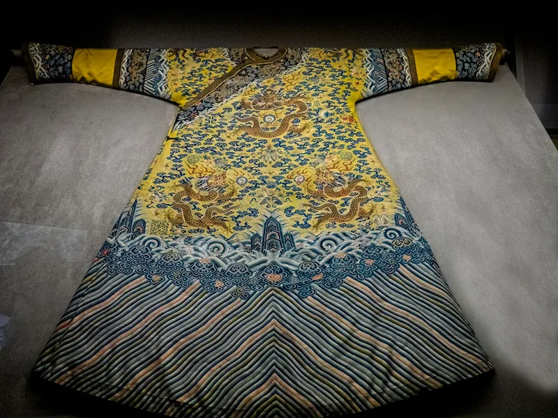 Qing Imperial Consort Robe Preserves Exact Qianlong 43 Receipt Tag