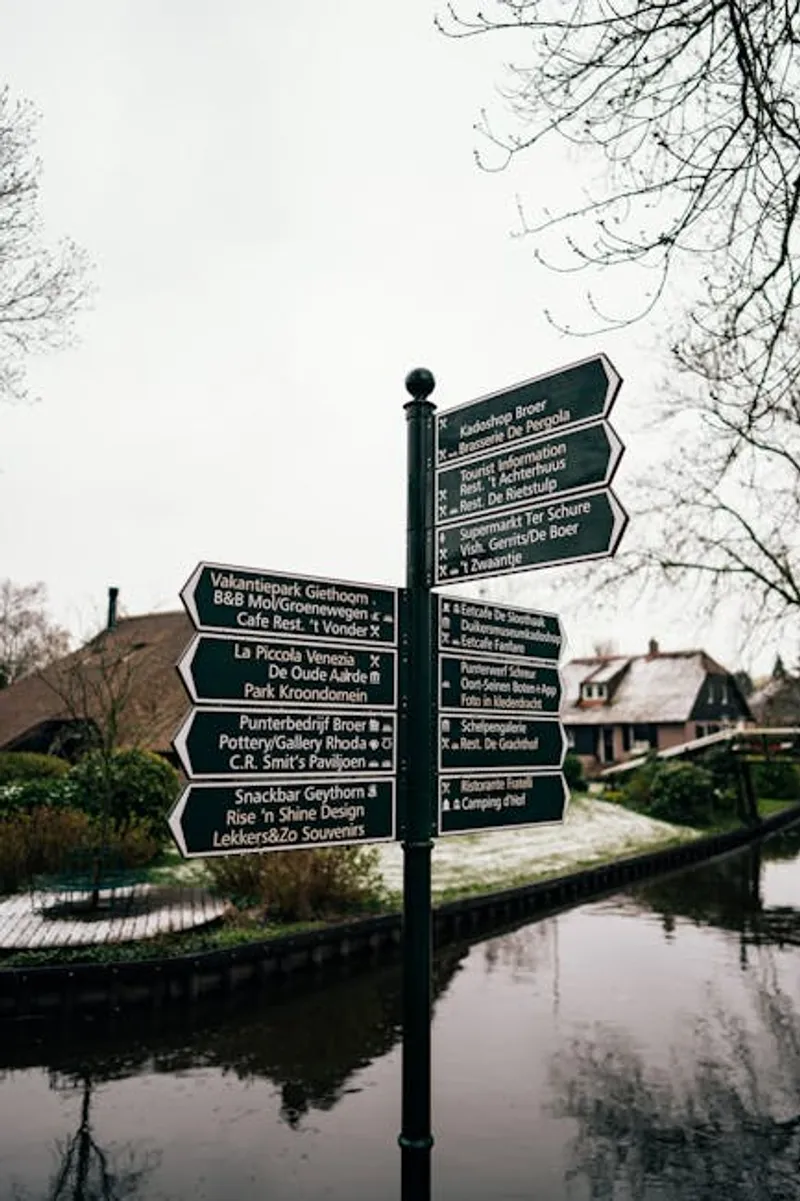 Explore Giethoorn: The "Village Without Roads"