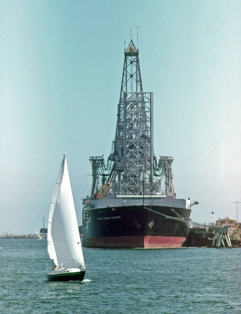 Glomar Explorer: The CIA Ship Hidden as a Mining Vessel